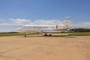 2007 Dassault Falcon 2000EX EASy side profile on ramp