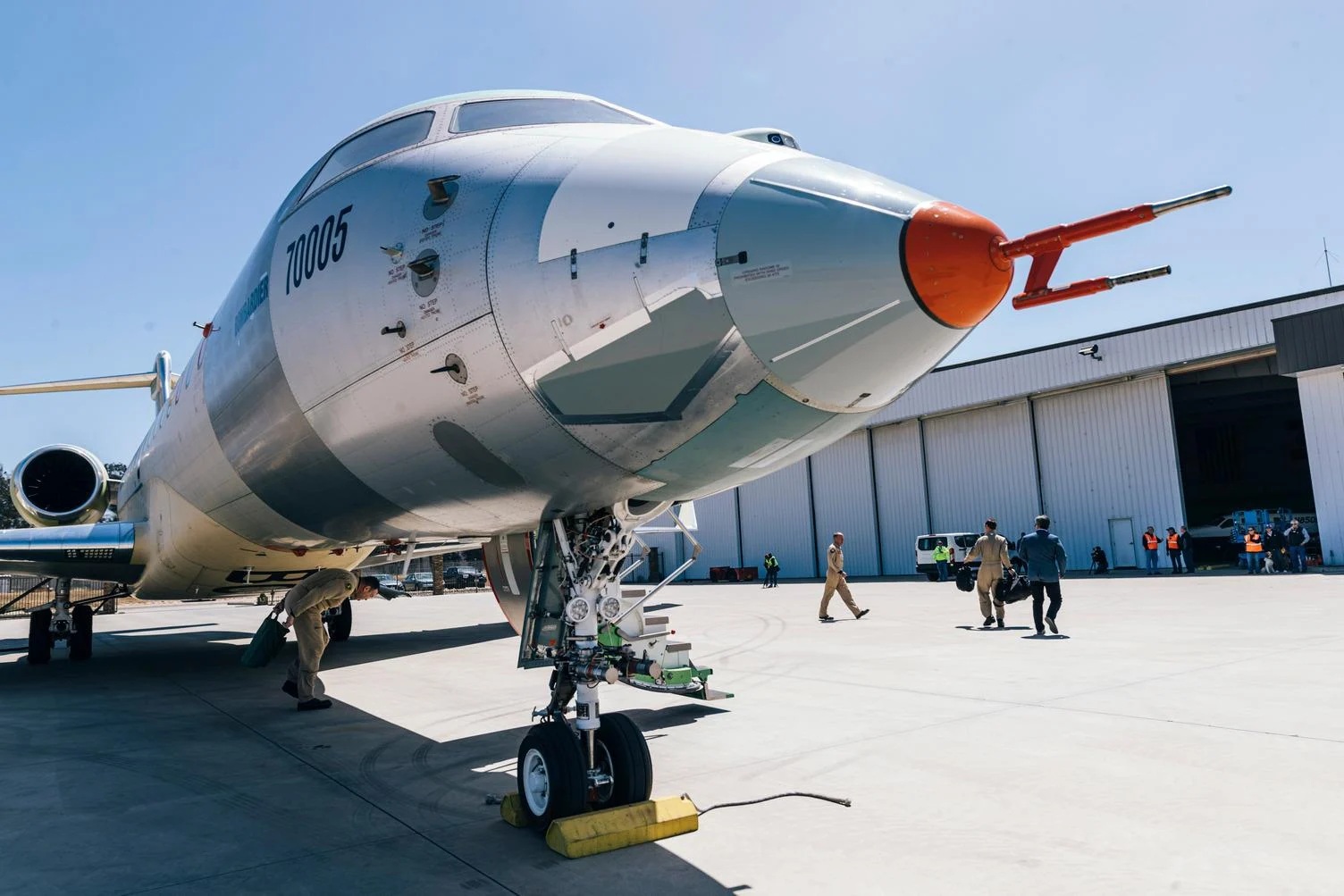 Bombardier Global 8000 reaching a top operating speed of Mach 0.95 during certification testing.