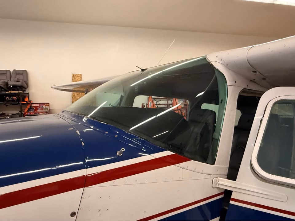 1979 Cessna 210N N7AL windshield and front cabin entry close-up
