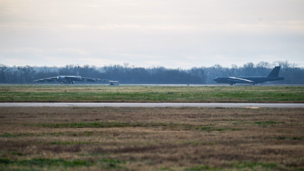 US Air Force B-52 Stratofortress Crashes in California